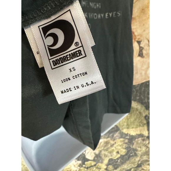 NEW Daydreamer Womens T Shirt Def Leppard Vertigo High N Dry Merch Tee Size XS - Picture 5 of 5